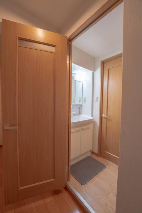 アパート 12 Min Walk To Shinjuku Str ,6 Min Higashishinjuku ,nearest Kabukicho ,shinjuku Oen, 東京都